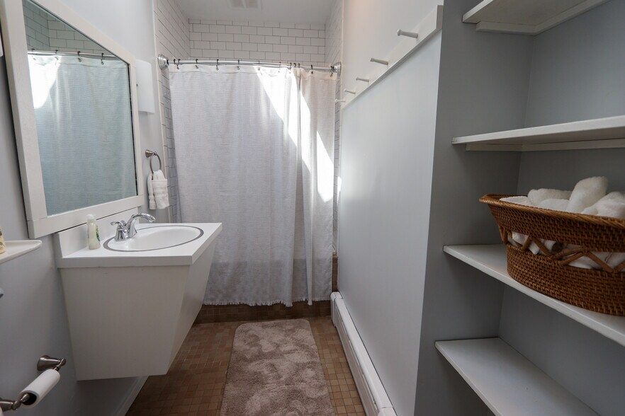 Building Photo - 39 Cypress St