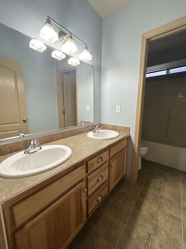 Building Photo - Impressive Home w/ 6 Bedrooms, Full Finished Basement, Lawn Care Included!