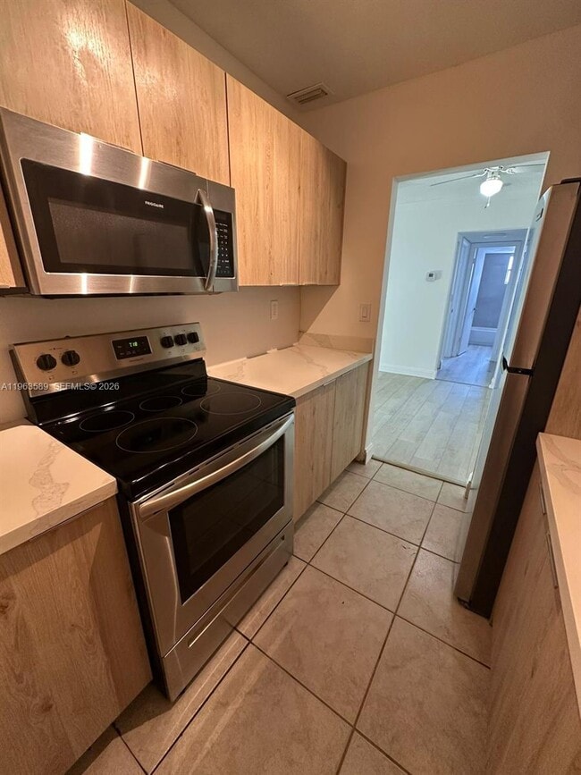 Building Photo - 2008 Jackson St