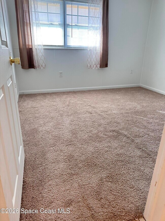 Building Photo - 294 Berkshire Ln