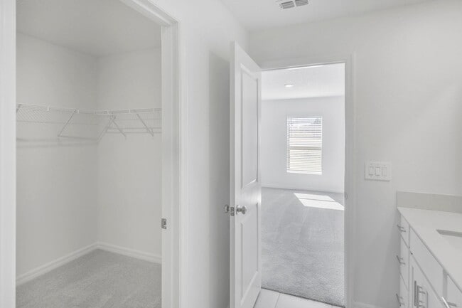 Building Photo - 2155 Lone Oak Ln