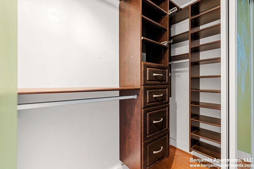 Building Photo - 15 North Beacon St