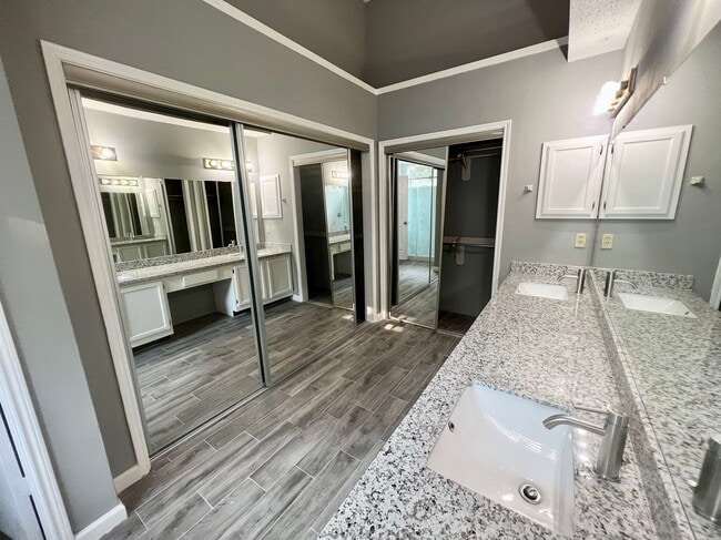 Building Photo - 8035 Trail Side Dr