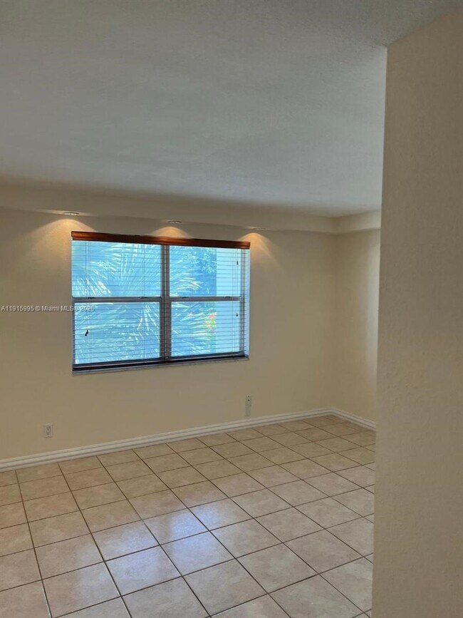 Building Photo - 1300 Moffett St