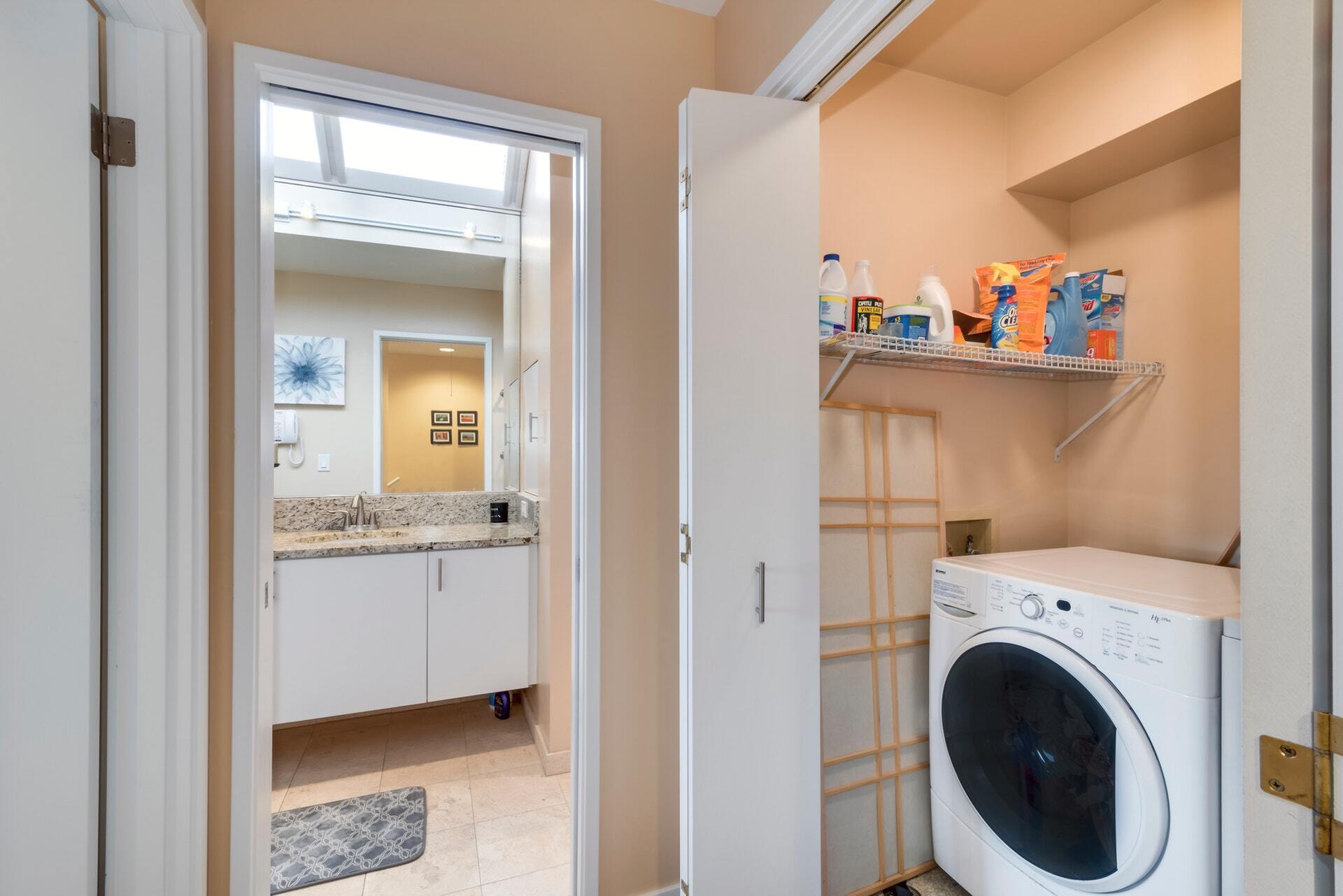 Laundry room on third floor. - 1604 Lakeview Blvd E