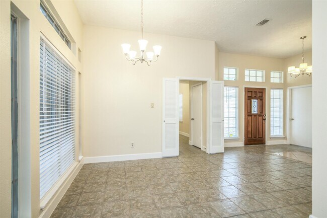 Building Photo - 5434 Garden Village Dr