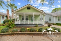 Building Photo - Charming Urban Living