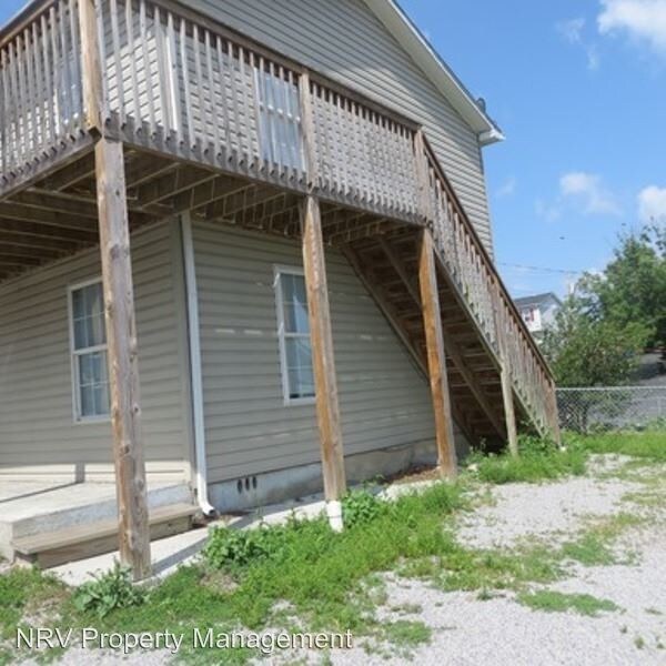 Building Photo - 103 Madison St