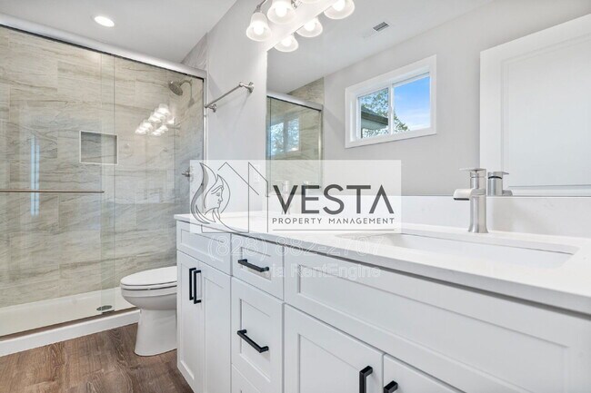 Building Photo - 2506 Turnpike Rd