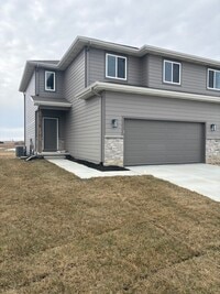 Building Photo - 11704 S 125th St