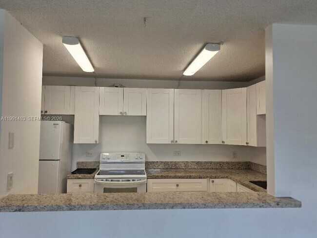 Building Photo - 14830 Naranja Lakes Blvd