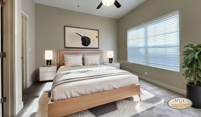 Building Photo - 2 Bedroom Luxury Apartment in the Northland of KCMO