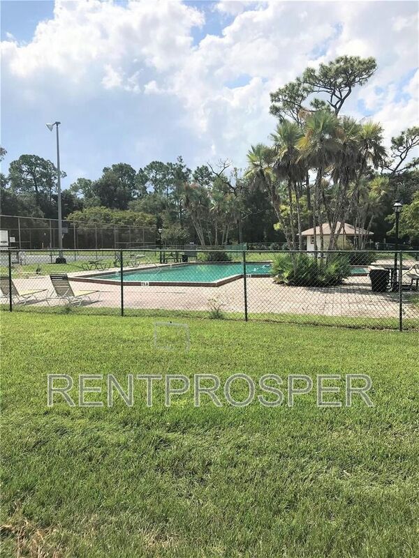 Building Photo - 6075 Village Cir