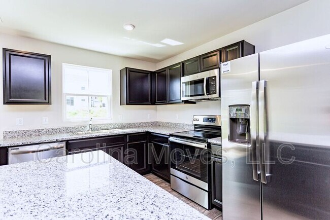 Building Photo - 303 Maplestead Farms Ct