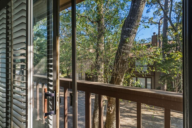 Building Photo - 11711 Memorial Dr