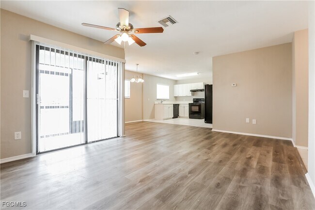 Building Photo - 7509 Mesa St