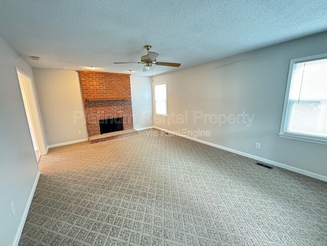 Building Photo - 3605 Knoll Crest Trail