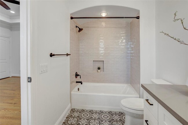 Building Photo - 3711 Tartan Ln