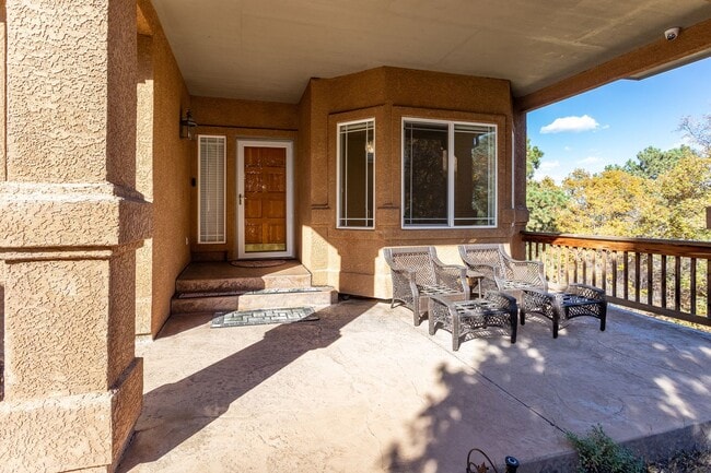 Building Photo - Peaceful University Park Home with Mountai...