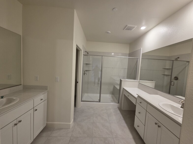 Building Photo - 1723 Eagle Landing Dr