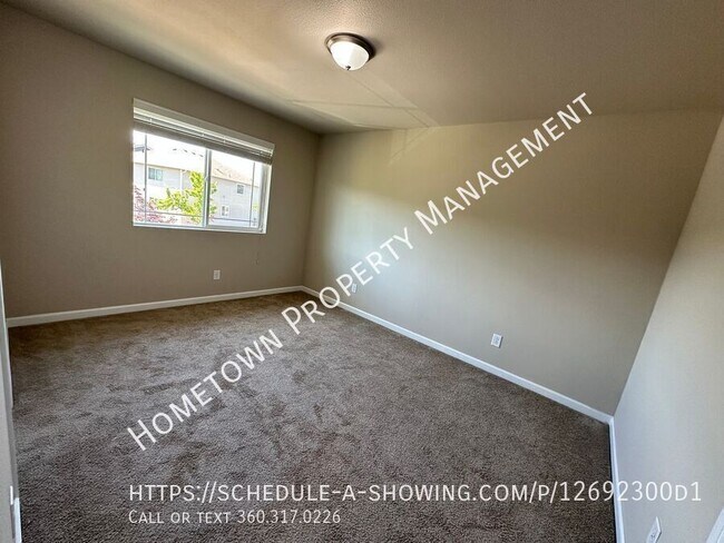 Building Photo - 3332 Juno Ct NE