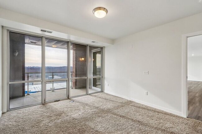 Building Photo - $1,950 | 1 Bedroom, 2 Bathroom Condo | Pet Friendly* | Available for Immediate move-in!