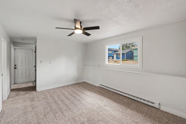 Building Photo - 8204 Hallett Ct