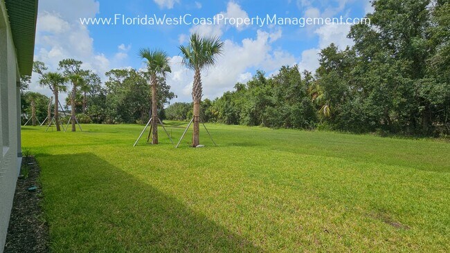 Building Photo - OUTSTANDING SUMMERWOODS -PARRISH 3 BEDROOM...