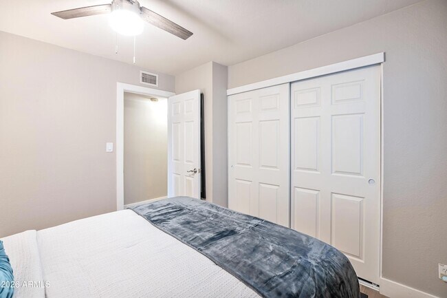 Building Photo - 5045 N 81st St