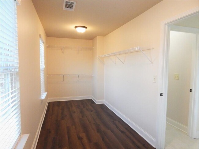 Building Photo - 2441 Melton Common Dr