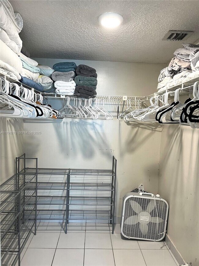 Building Photo - 6801 Harding Ave