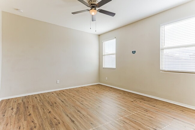 Building Photo - 42087 W Balsa Dr