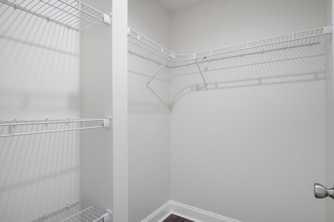 Building Photo - 435 Skylar Dr