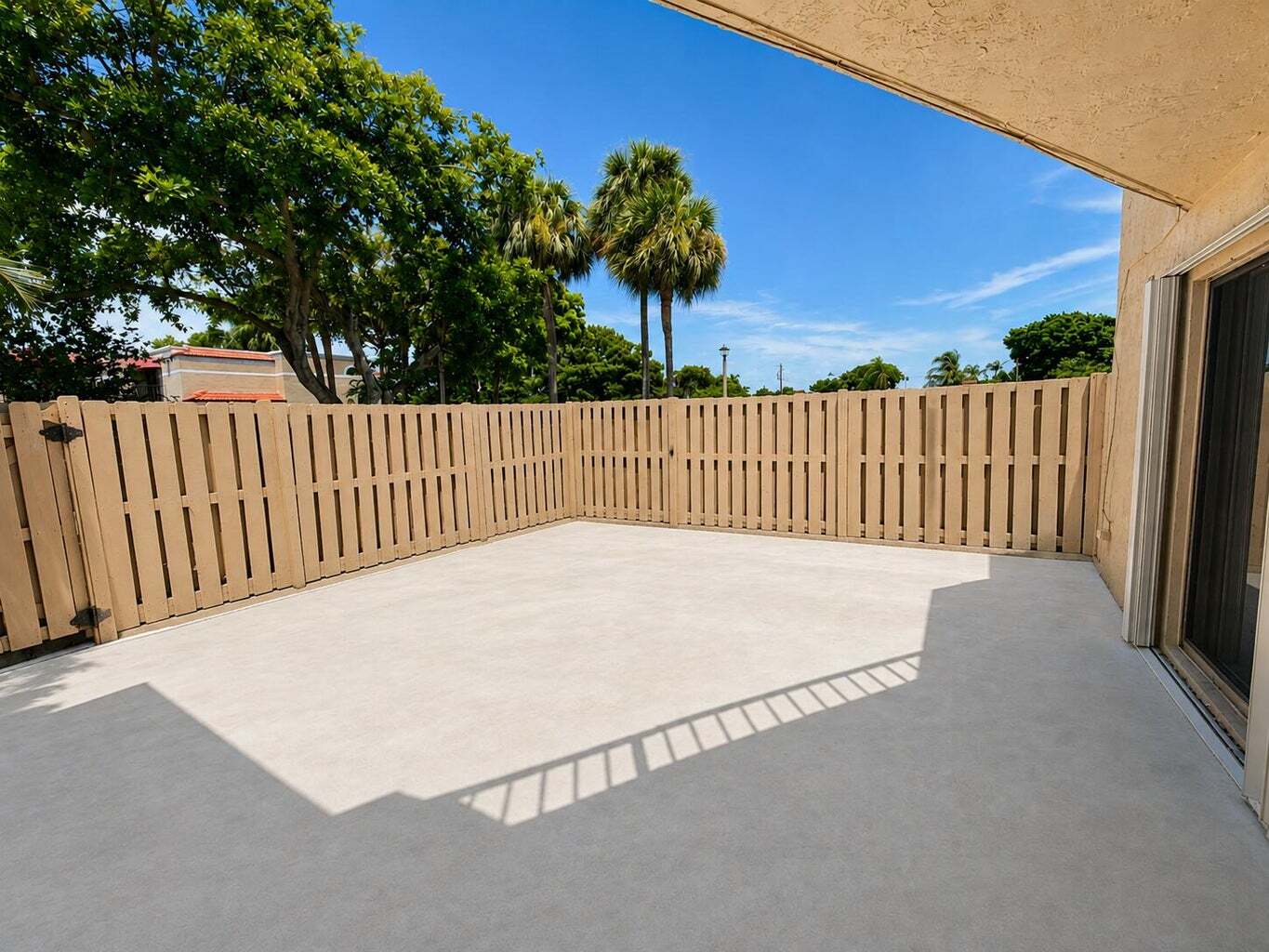 Building Photo - 3725 Village Dr