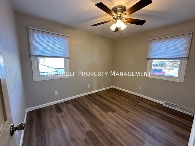 Building Photo - 4834 Seneca Ave