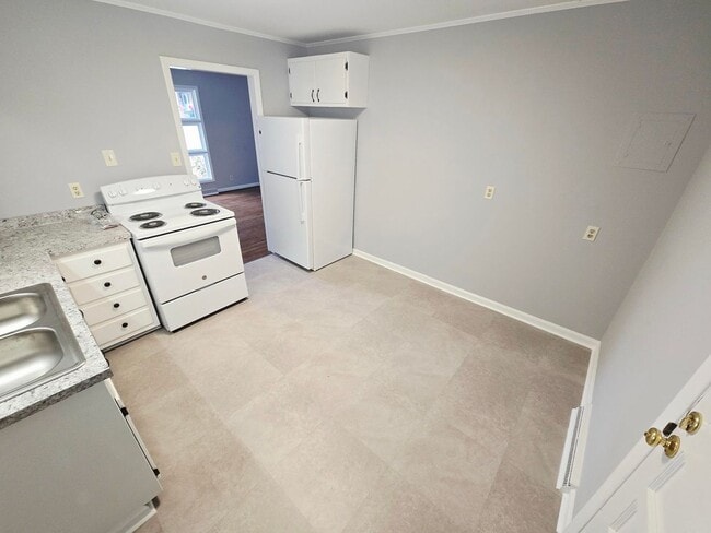 Building Photo - 3-Bedroom Brick Home for Rent in Graham, NC!