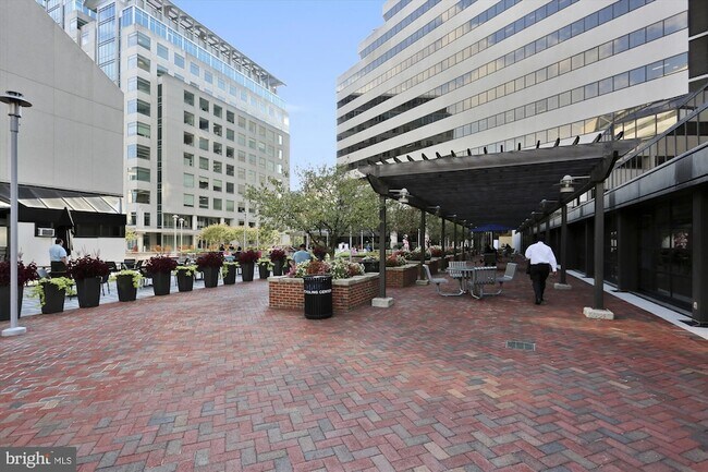 Building Photo - 6403 Tone Dr