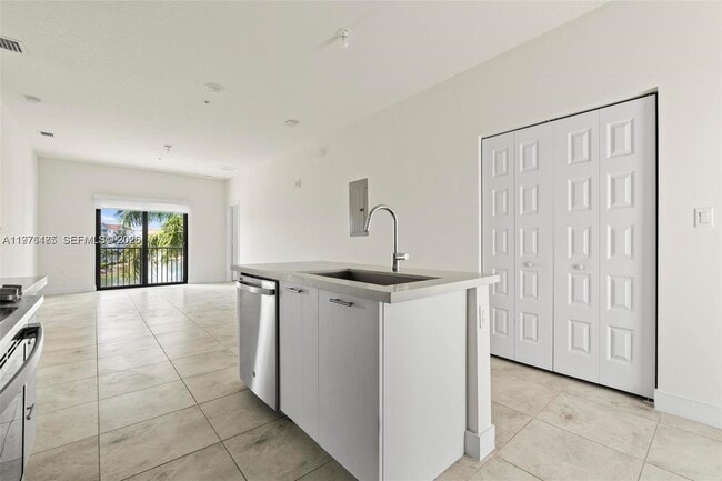 Building Photo - 4636 NW 84th Ave