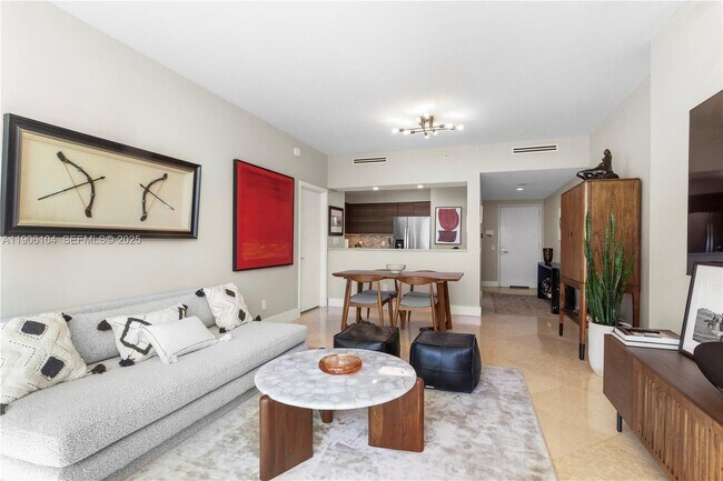 Building Photo - 2475 Brickell Ave