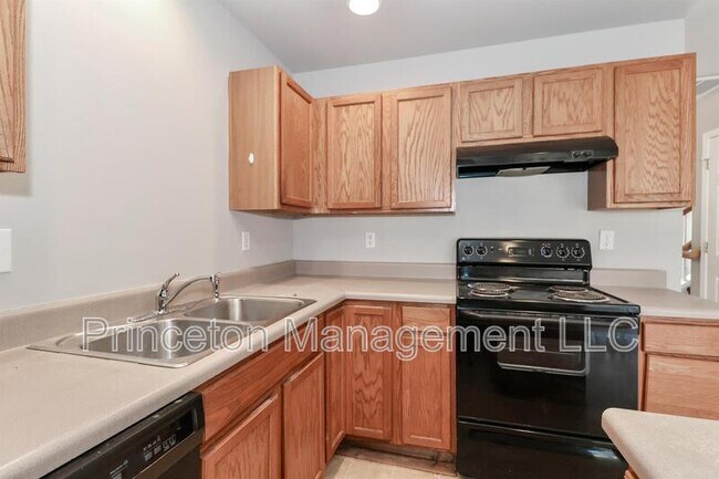 Building Photo - 153 Marakery Rd