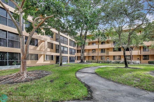 Building Photo - 8592 W Sunrise Blvd