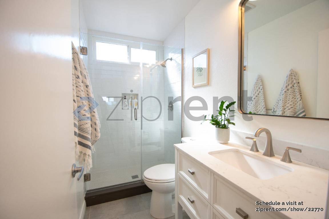 Building Photo - 189 Calle Guernica