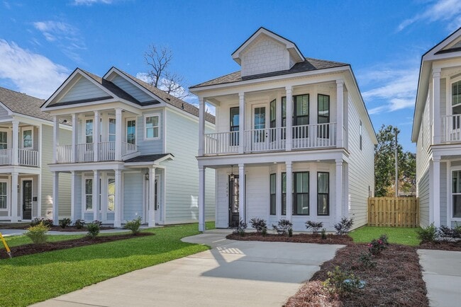 Building Photo - New Construction 3 bed 2.5 bath