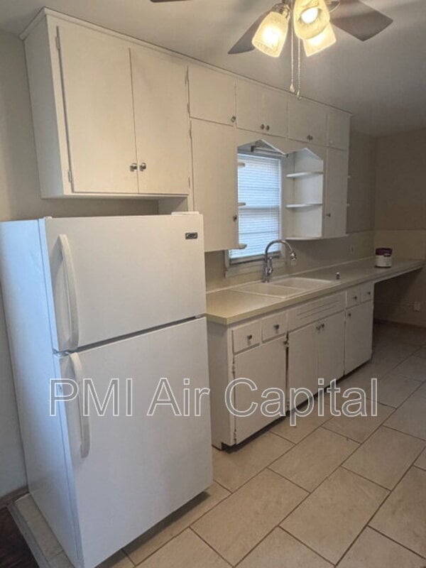 Building Photo - 1615 W Haskell St