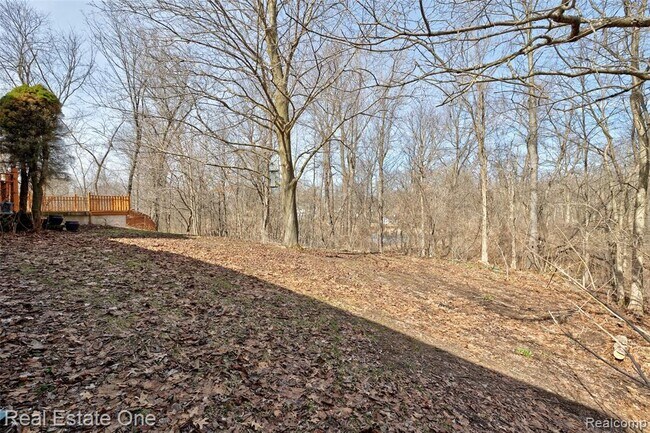 Building Photo - 5307 Metamora Rd