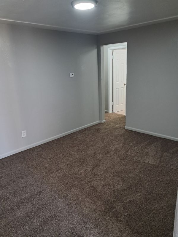 Building Photo - 1011 Emporia St