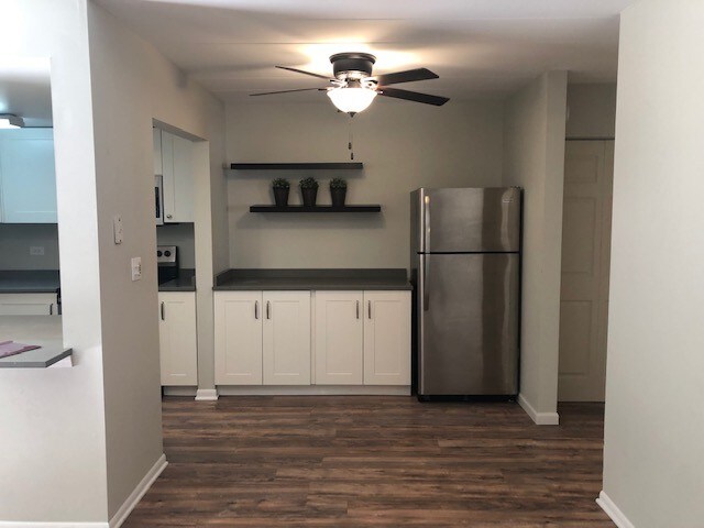 Building Photo - 454 Spring Rd