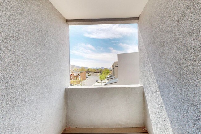 Building Photo - New Townhouse NE Heights 2/bedroom 1.5/bath 1/CG