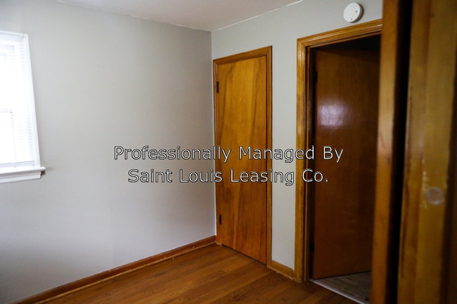 Building Photo - 320 S Lafayette St