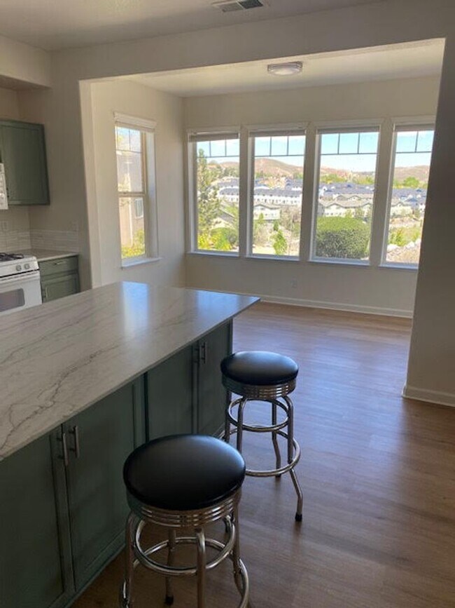 Building Photo - Condo in Reno Available for Rent